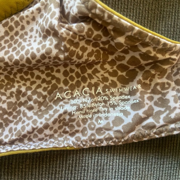Acacia mustard reversible, bikini, top size medium - Picture 5 of 5